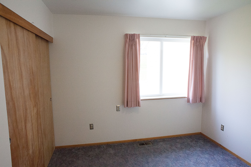 Yakama One Bedroom Townhouse Bedroom